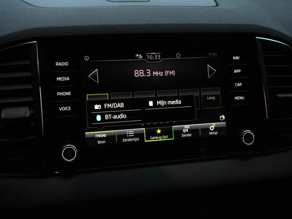 1.5 TSI 150pk DSG Ambition Navigatie Apple Carplay/Android Auto Camera Climate Control Adaptieve Cruise control Lichtmetalen Velgen