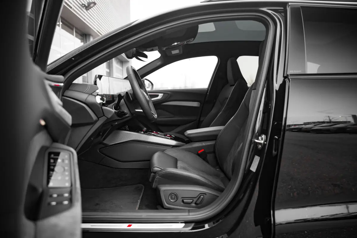 Avant 367pk Quattro S edition Competition | Panoramadak | Trekhaak | S-Sportstoel | Passenger Display |