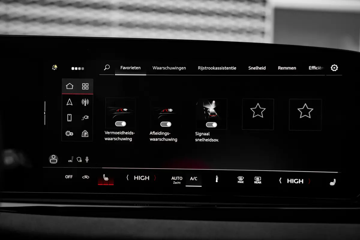 Avant 367pk Quattro S edition Competition | Panoramadak | Trekhaak | S-Sportstoel | Passenger Display |