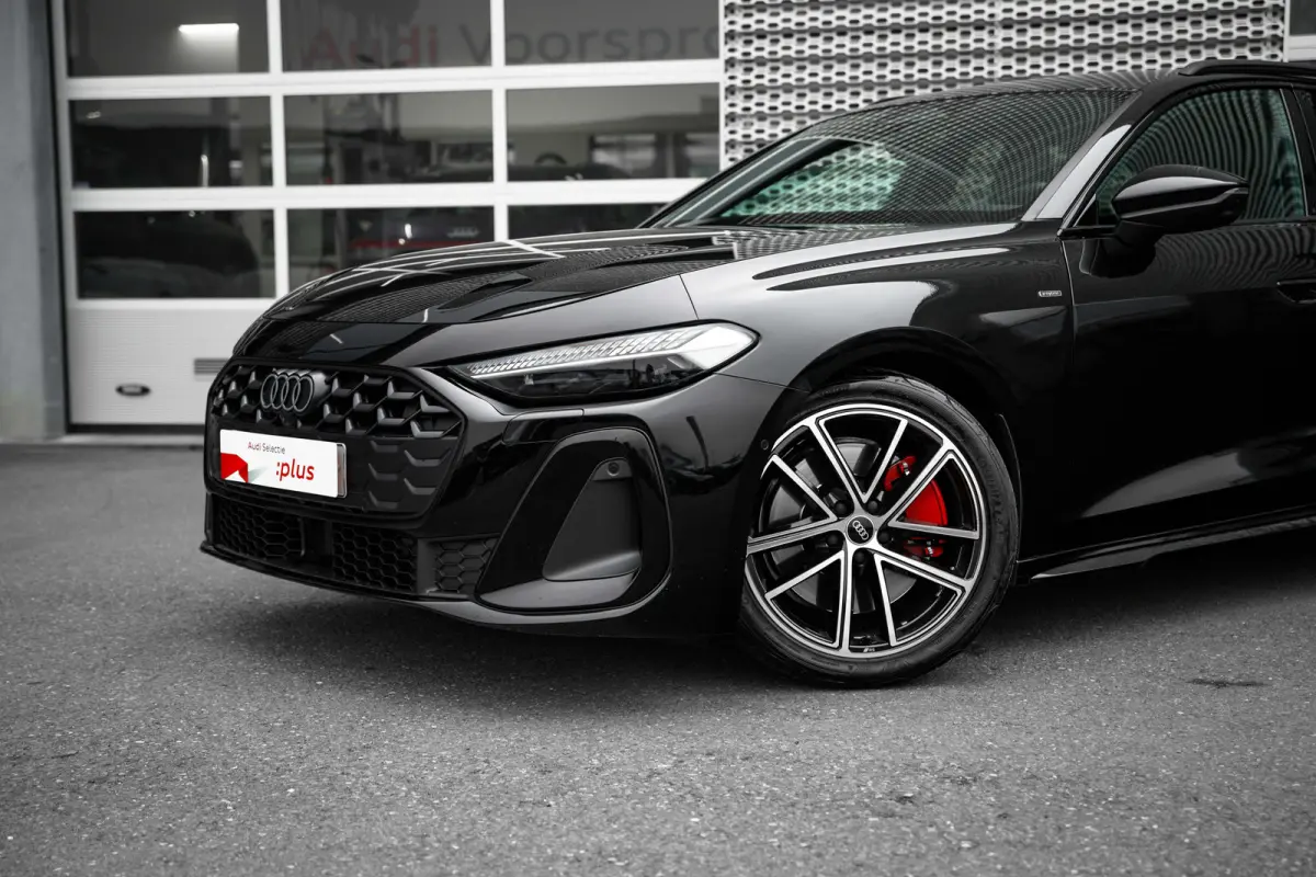 Avant 367pk Quattro S edition Competition | Panoramadak | Trekhaak | S-Sportstoel | Passenger Display |