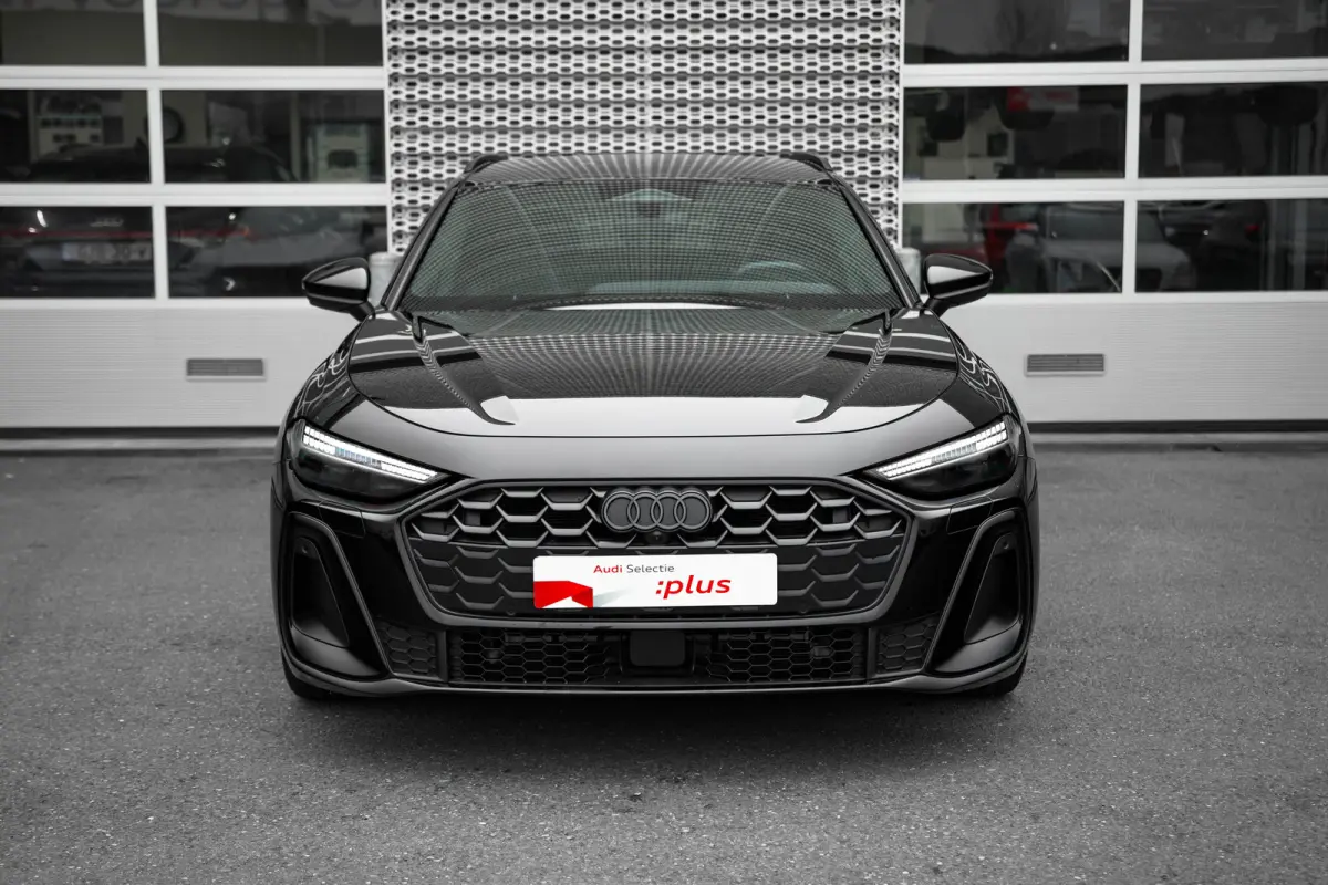 Avant 367pk Quattro S edition Competition | Panoramadak | Trekhaak | S-Sportstoel | Passenger Display |
