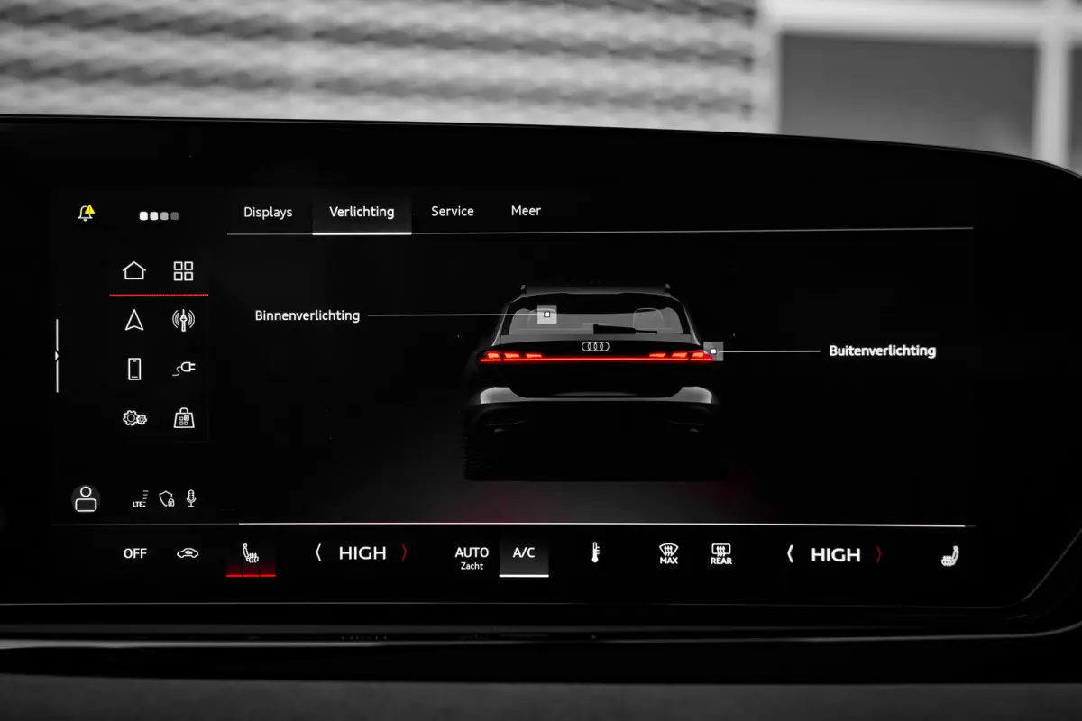 Avant 367pk Quattro S edition Competition | Panoramadak | Trekhaak | S-Sportstoel | Passenger Display |