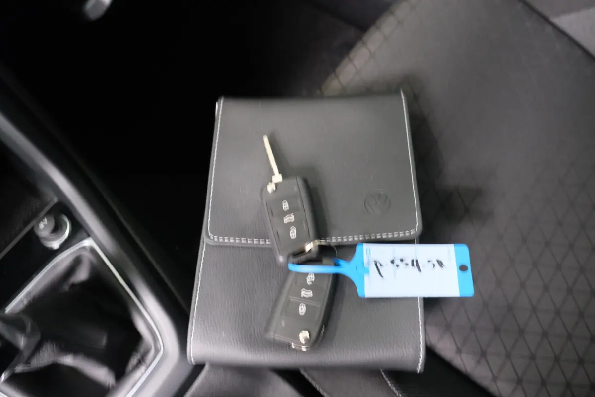 1.0 TSI Life - N.A.P. Airco, Cruise, Navi, Camera, Carplay.