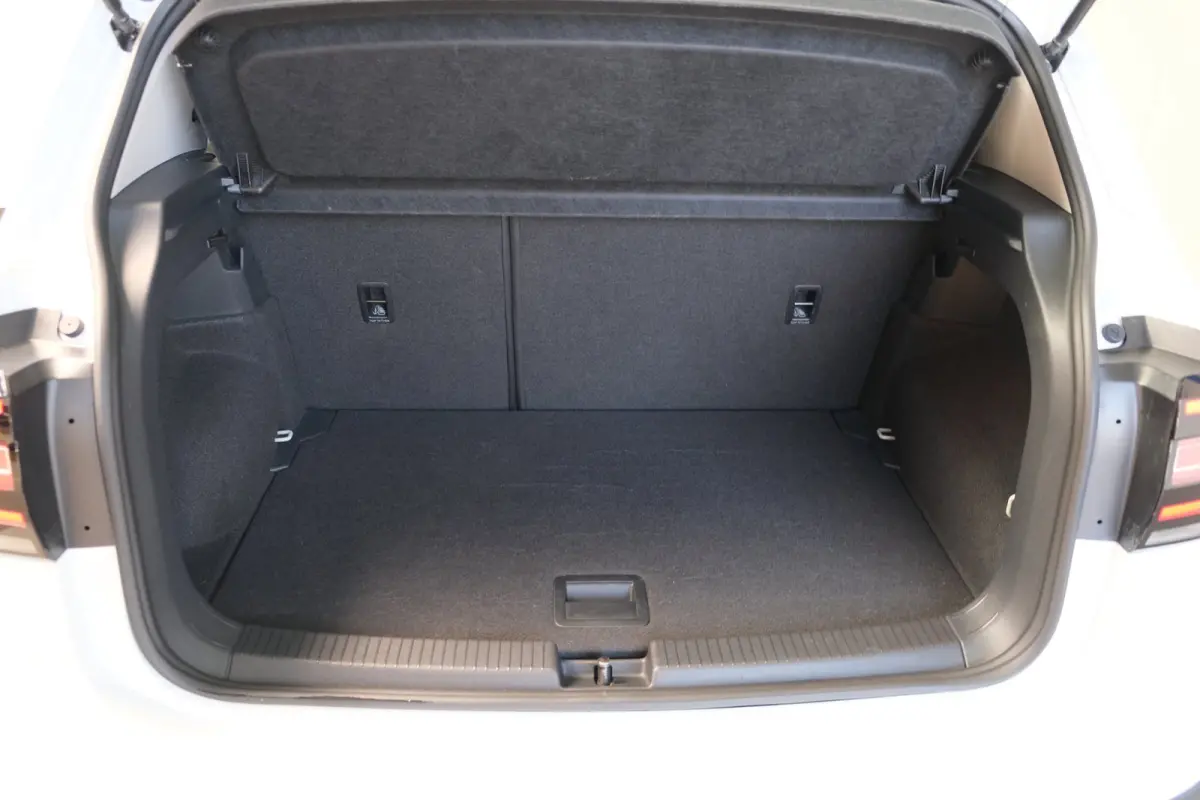 1.0 TSI Life - N.A.P. Airco, Cruise, Navi, Camera, Carplay.