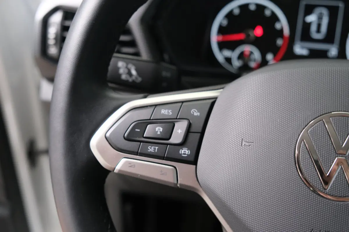 1.0 TSI Life - N.A.P. Airco, Cruise, Navi, Camera, Carplay.