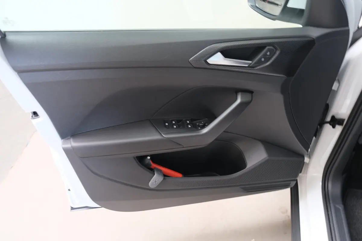 1.0 TSI Life - N.A.P. Airco, Cruise, Navi, Camera, Carplay.