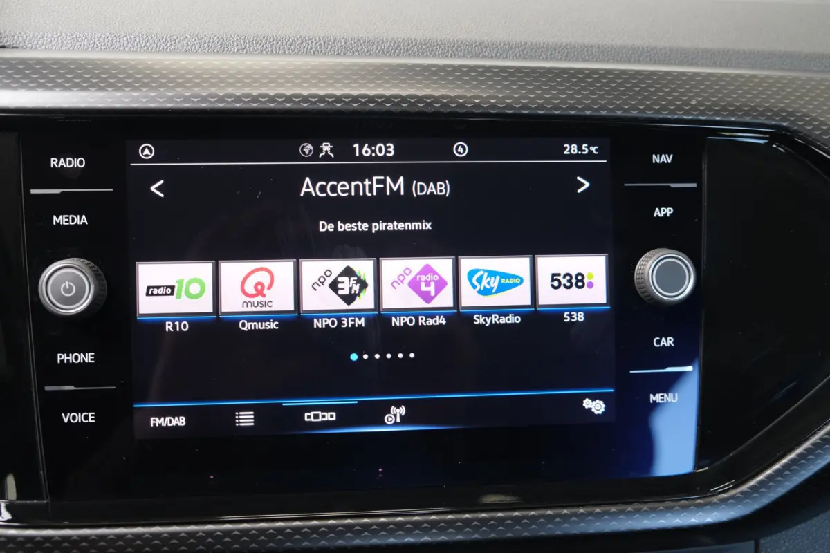 1.0 TSI Life - N.A.P. Airco, Cruise, Navi, Camera, Carplay.