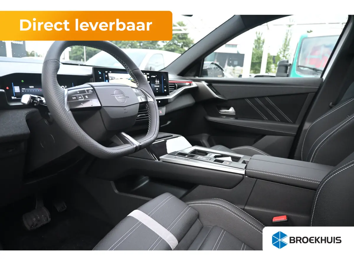 Business Edition | Achteruitrijcamera | Comfort plus pakket | Draadloze telefoonlader (Inductie)