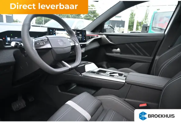 Business Edition | Achteruitrijcamera | Comfort plus pakket | Draadloze telefoonlader (Inductie)