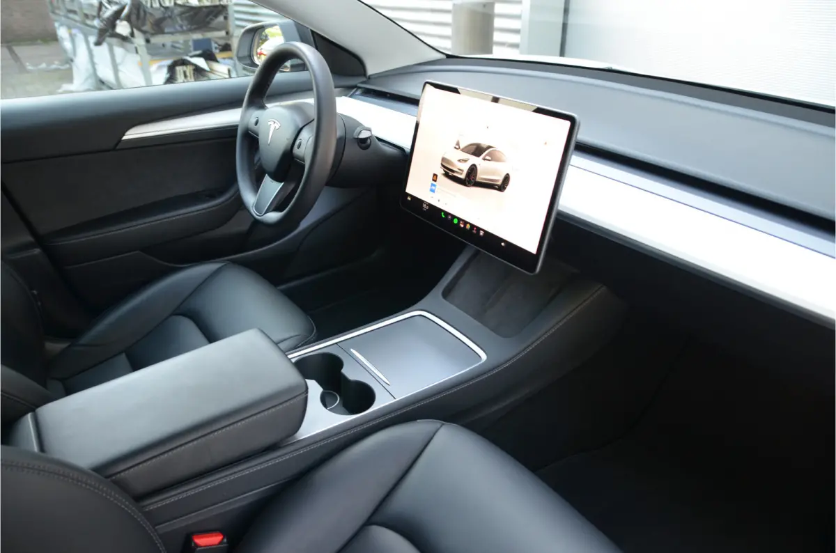 Performance AWD 75 kWh AutoPilot3.0 Ryzen