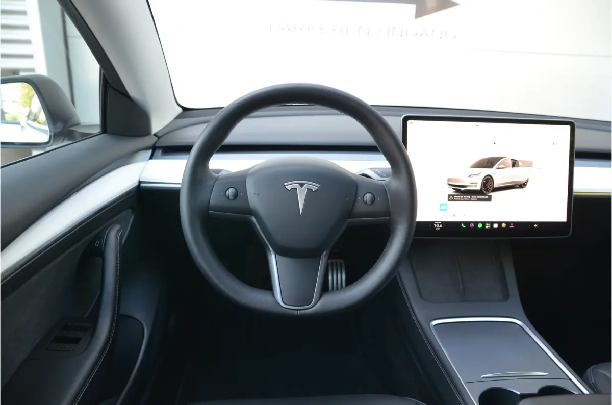 Performance AWD 75 kWh AutoPilot3.0 Ryzen