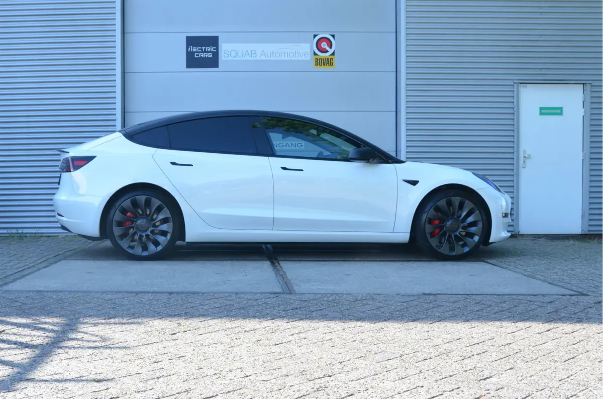 Performance AWD 75 kWh AutoPilot3.0 Ryzen
