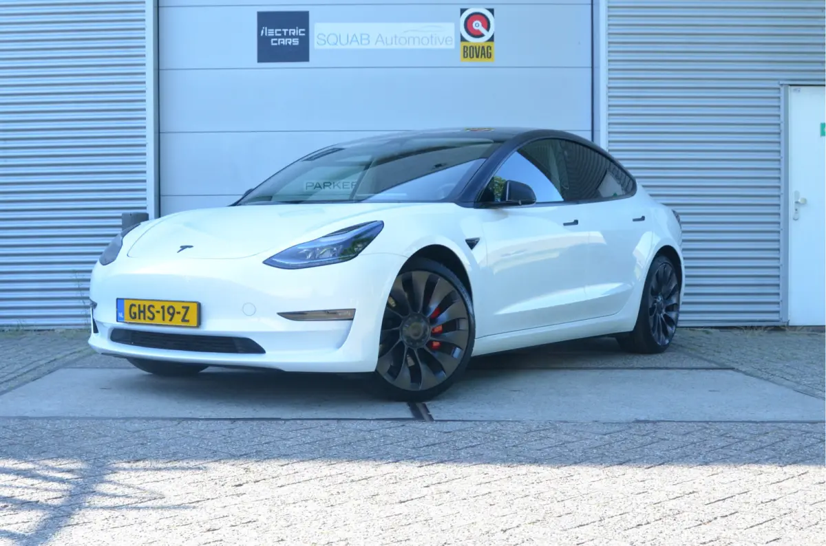 Performance AWD 75 kWh AutoPilot3.0 Ryzen