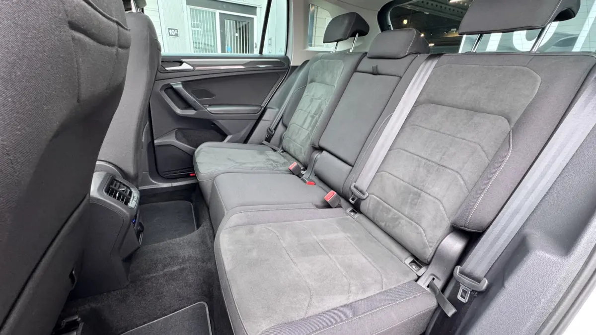1.5 TSI R-Line Business+ DSG Panoramadak | HUD | Navi