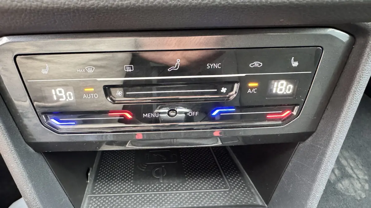 1.5 TSI R-Line Business+ DSG Panoramadak | HUD | Navi
