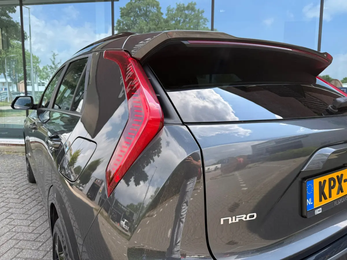 1.6 GDi Hybrid DynamicPlusLine - Navi - Climate - Camera - Half Leder