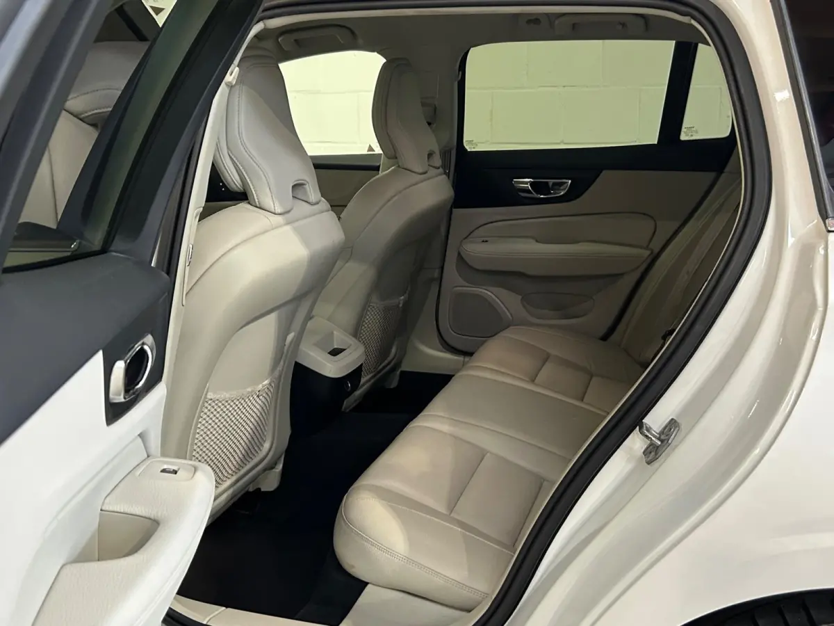 2.0 T5 Inscription - Keyless - Memory - Carplay