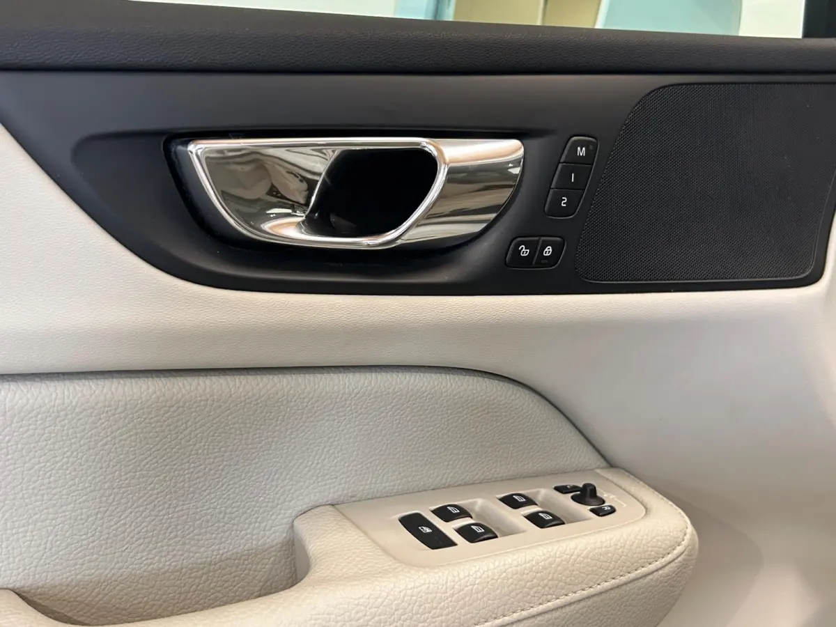 2.0 T5 Inscription - Keyless - Memory - Carplay