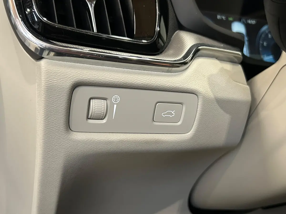 2.0 T5 Inscription - Keyless - Memory - Carplay