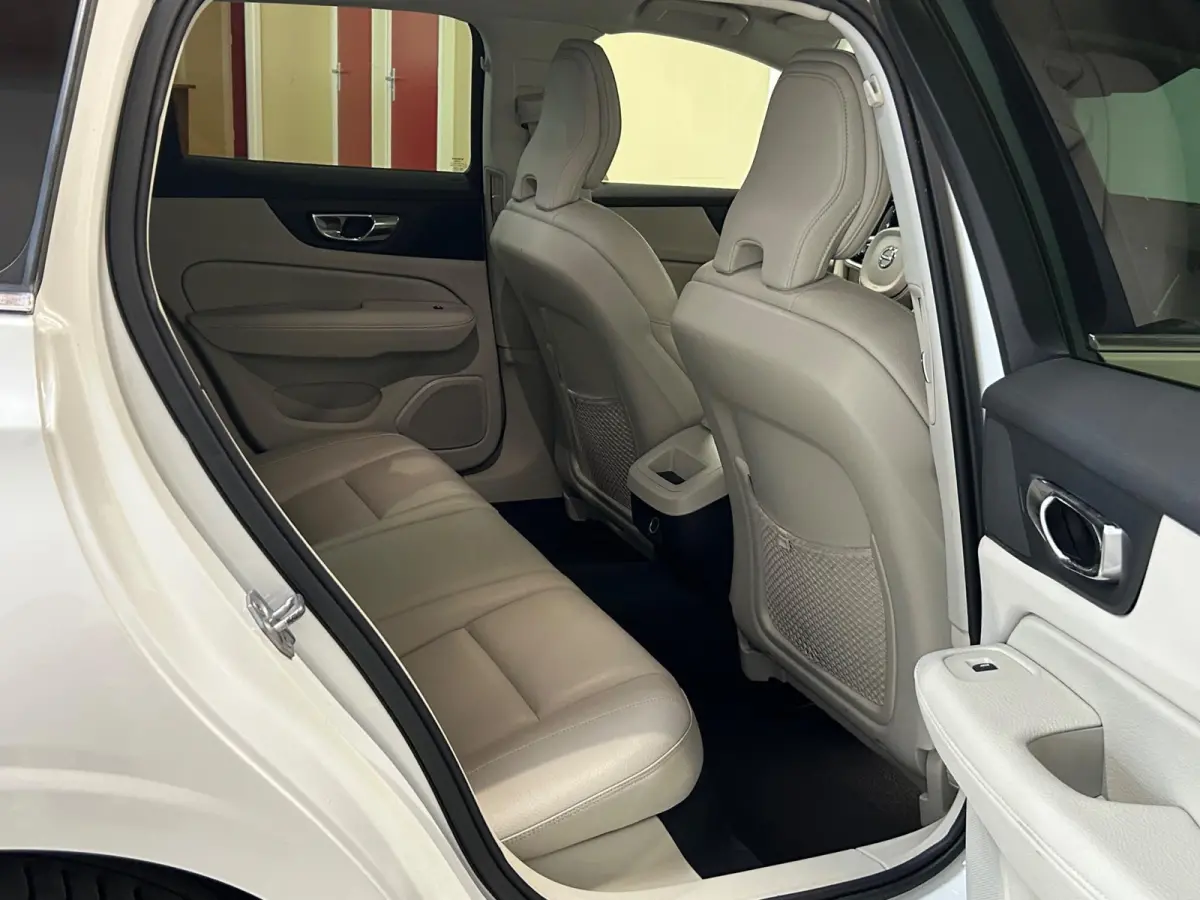 2.0 T5 Inscription - Keyless - Memory - Carplay