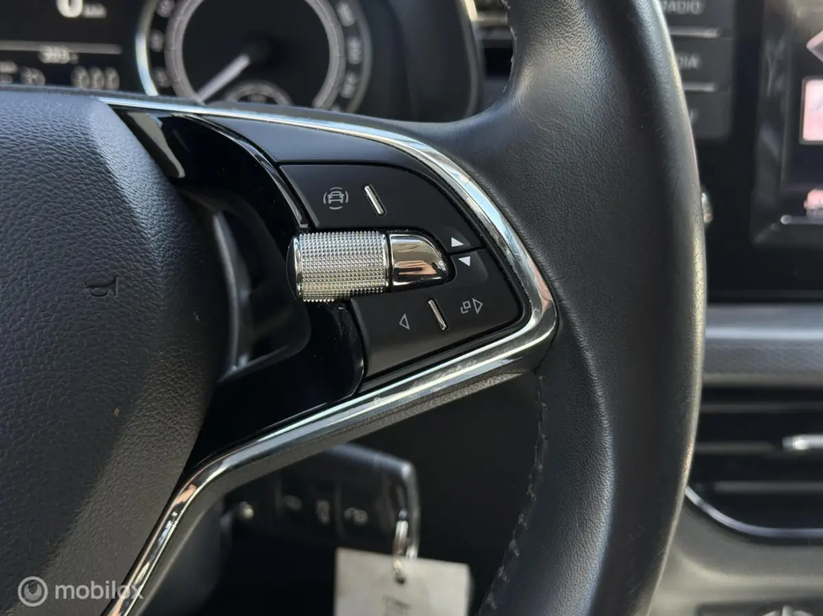 1.0 TSI Ambition | Airco | Apple Carplay/Android Auto | LM Velgen | Cruise |69.053 km!!! |Ndl auto! |