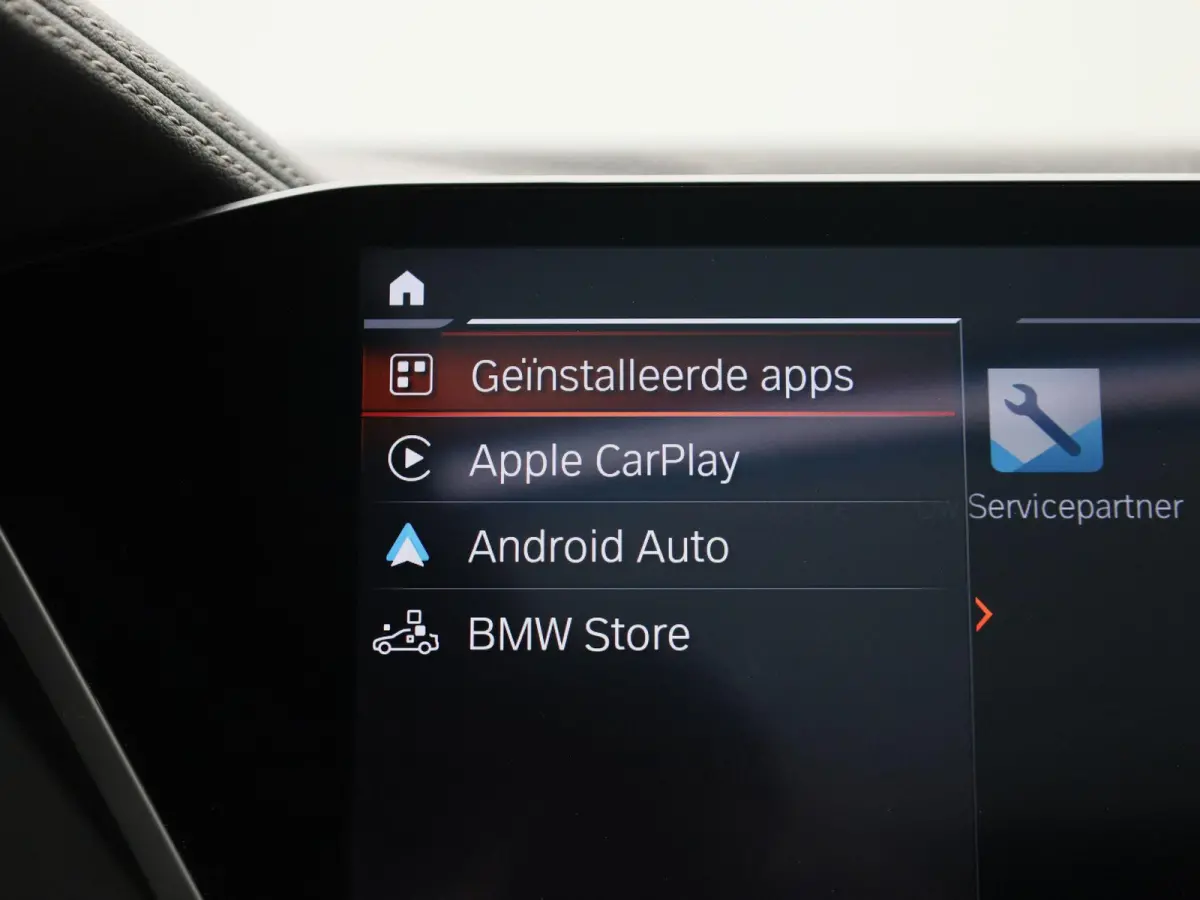 xDrive30d (195 kW) | Harman Kardon Surround Sound System | Shadow Line | Active Cruise Control met Stop&Go functie | HUD | LED Koplampen |  Panoramisch schuifdak | M Sport remmen |