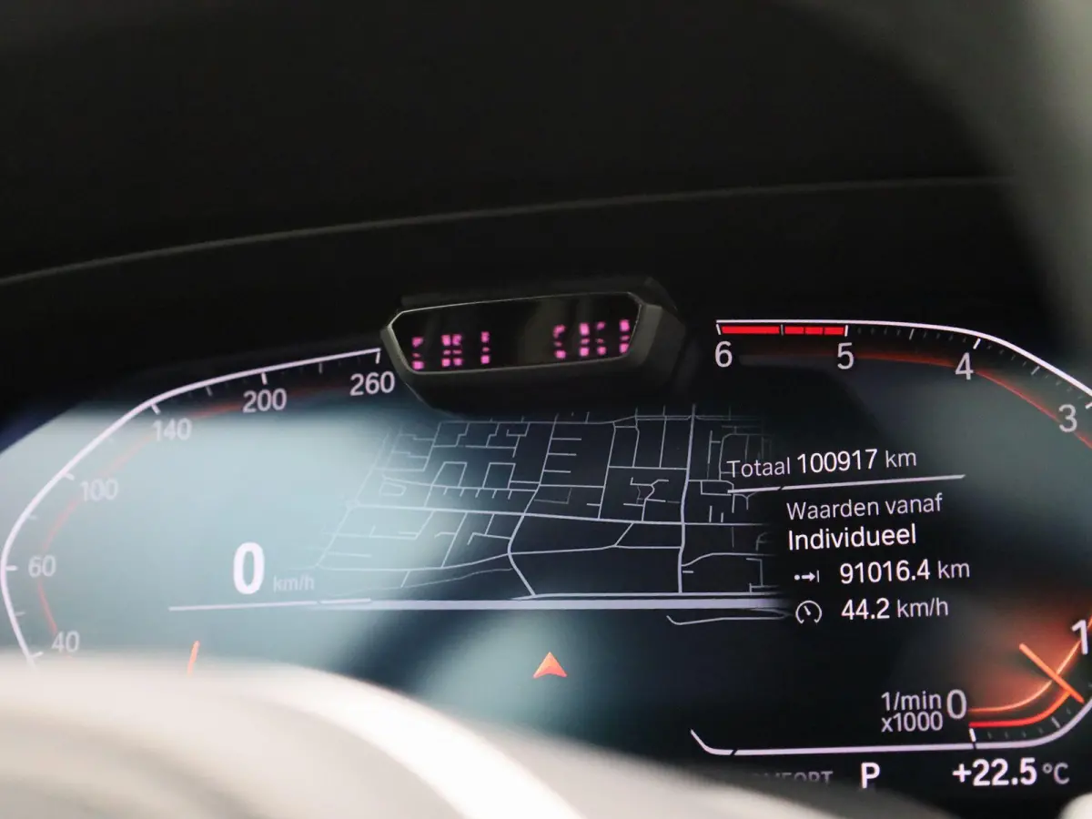 xDrive30d (195 kW) | Harman Kardon Surround Sound System | Shadow Line | Active Cruise Control met Stop&Go functie | HUD | LED Koplampen |  Panoramisch schuifdak | M Sport remmen |