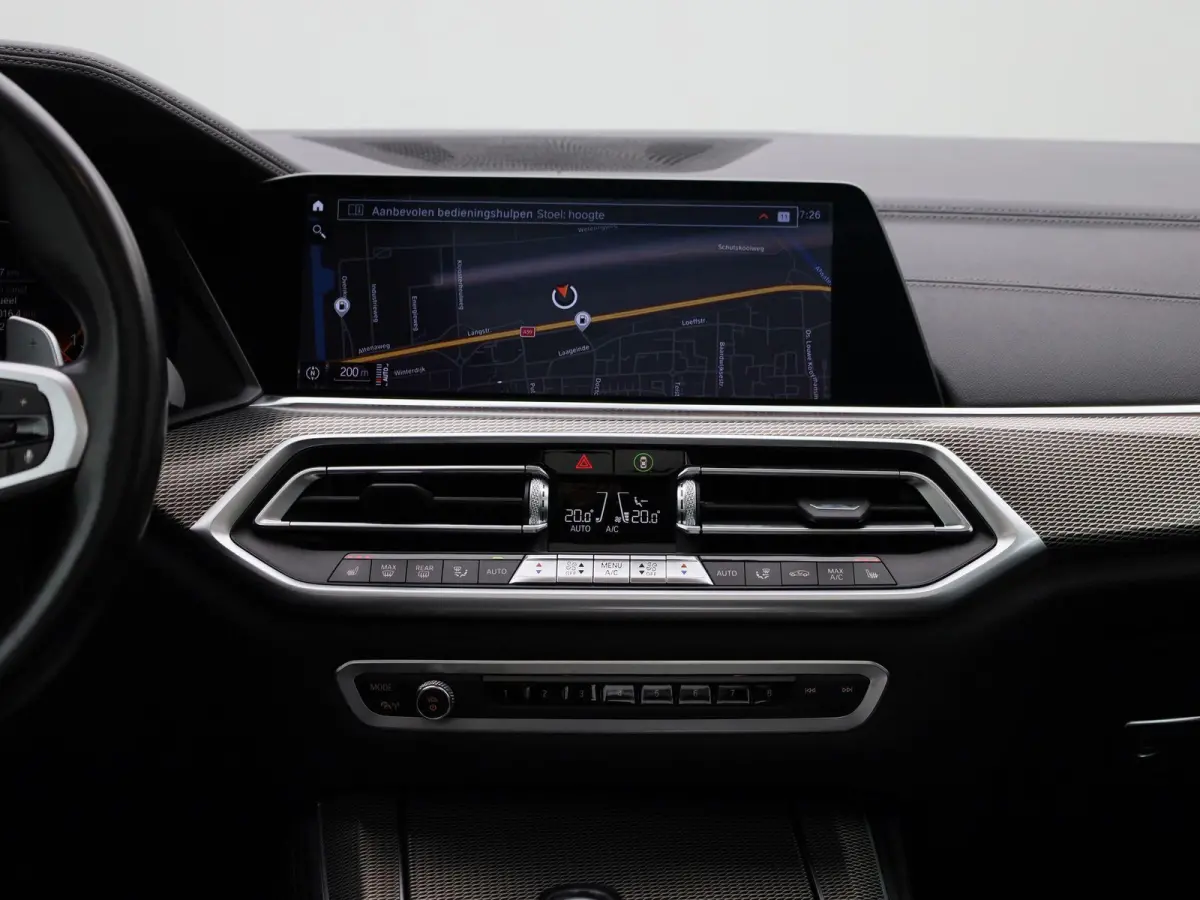xDrive30d (195 kW) | Harman Kardon Surround Sound System | Shadow Line | Active Cruise Control met Stop&Go functie | HUD | LED Koplampen |  Panoramisch schuifdak | M Sport remmen |