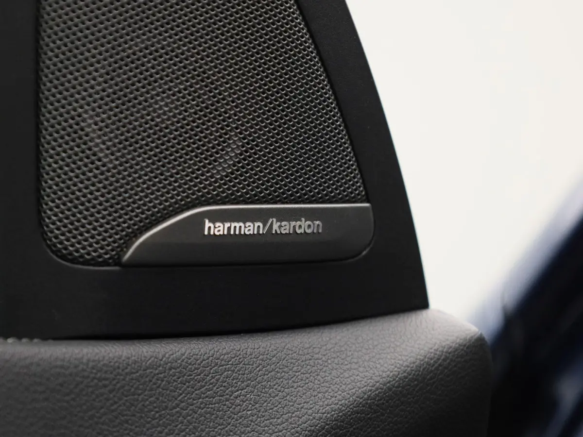 xDrive30d (195 kW) | Harman Kardon Surround Sound System | Shadow Line | Active Cruise Control met Stop&Go functie | HUD | LED Koplampen |  Panoramisch schuifdak | M Sport remmen |