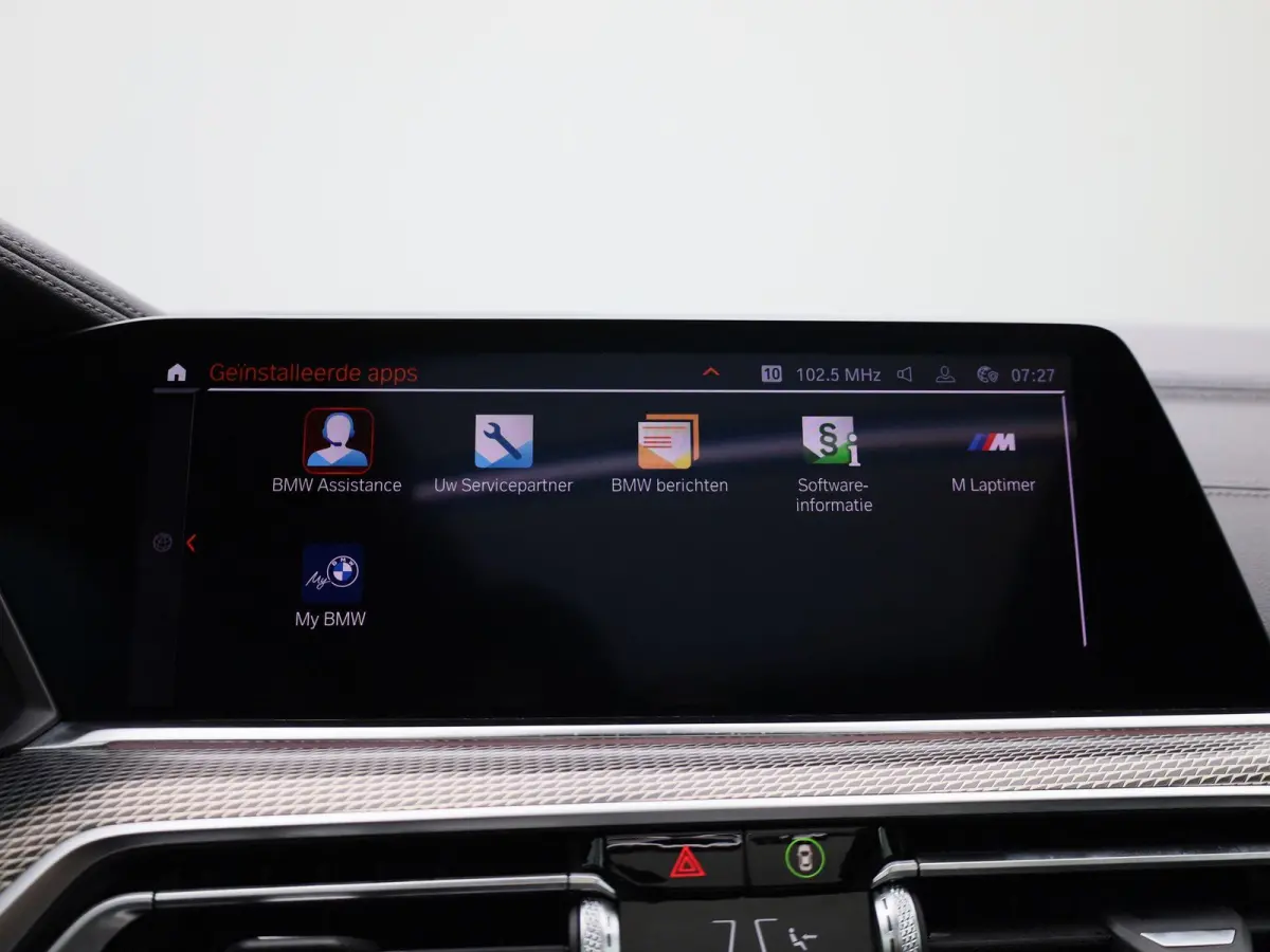 xDrive30d (195 kW) | Harman Kardon Surround Sound System | Shadow Line | Active Cruise Control met Stop&Go functie | HUD | LED Koplampen |  Panoramisch schuifdak | M Sport remmen |