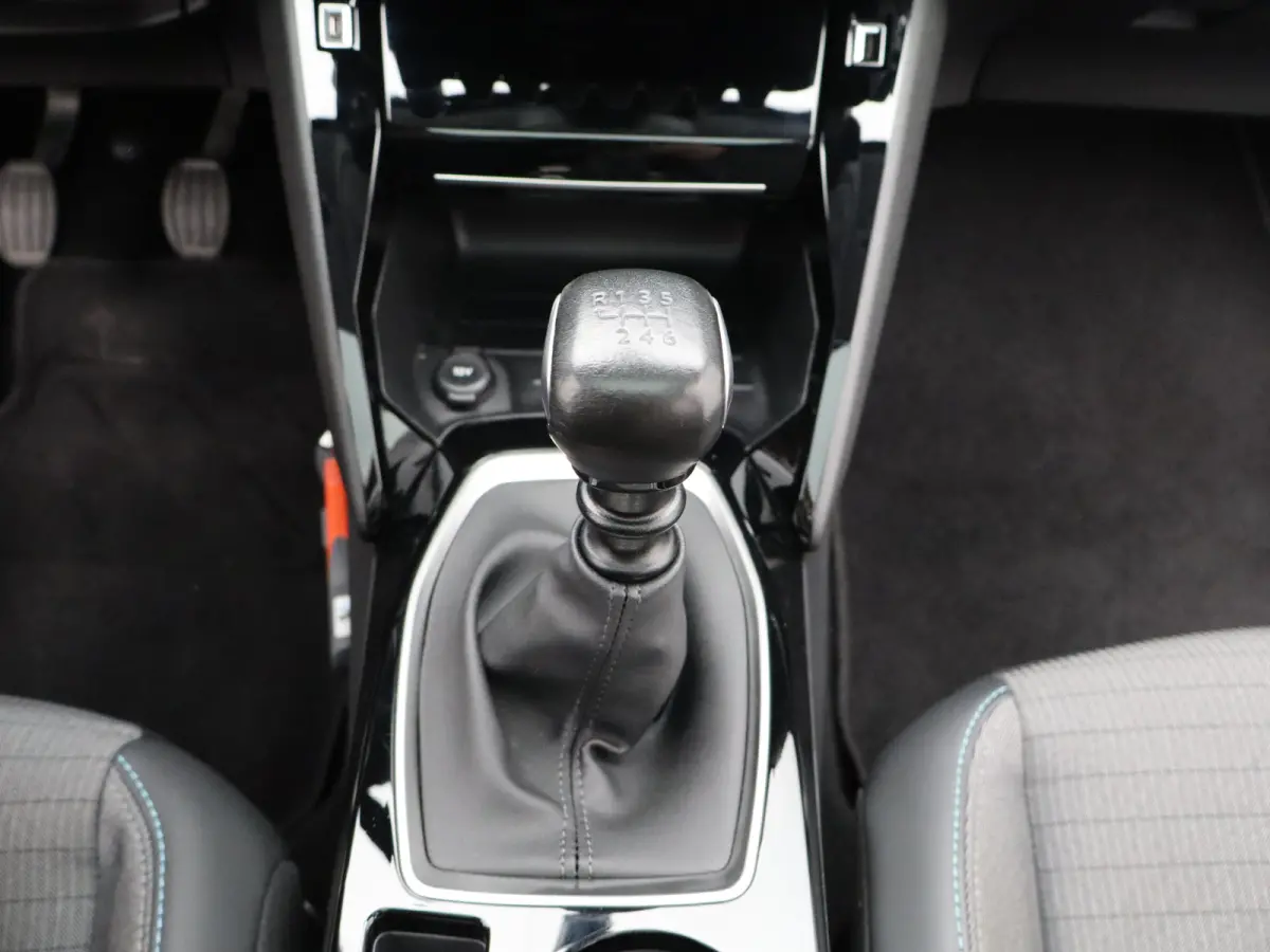 1.2 PureRech Allure | Achteruitrijcamera | Panoramadak | Cruise Control | Apple Carplay/Android Auto