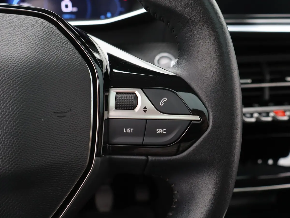 1.2 PureRech Allure | Achteruitrijcamera | Panoramadak | Cruise Control | Apple Carplay/Android Auto