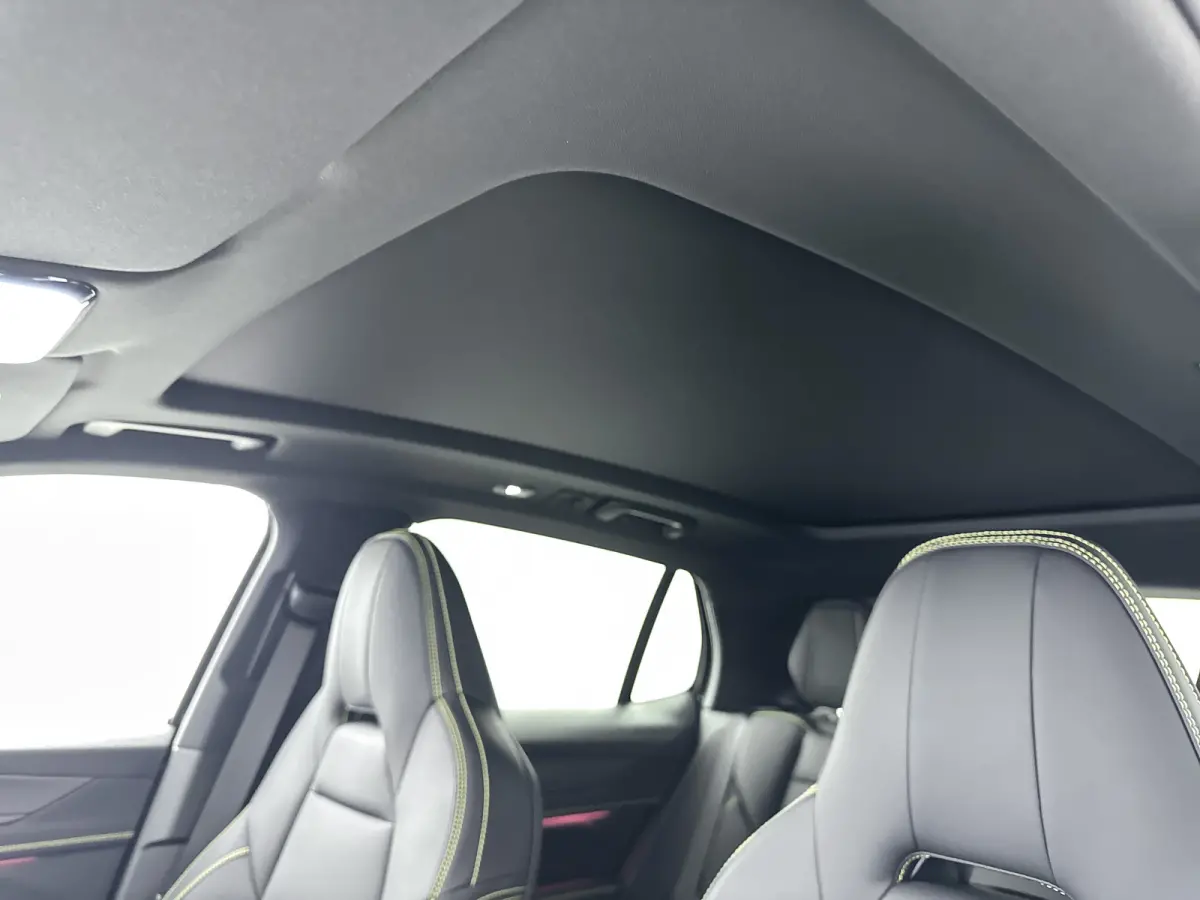 More | 20" | Panoramadak | Infinity Audio | 360 Camera | Adaptieve cruise | BLIS | Stoel/stuurverwarming | Full LED