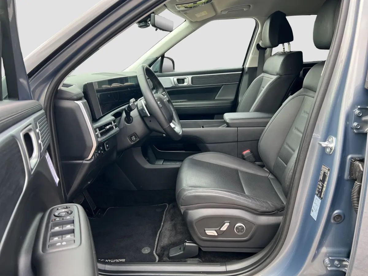 1.6 T-GDI 252pk PHEV Premium Plus 4WD 7p. | Elektrische trekhaak | Sidesteps | Premium Audio | Bestuurdersstoel met geheugen | Dodehoek detectie | Full-LED koplampen | Head-up display | Stoe