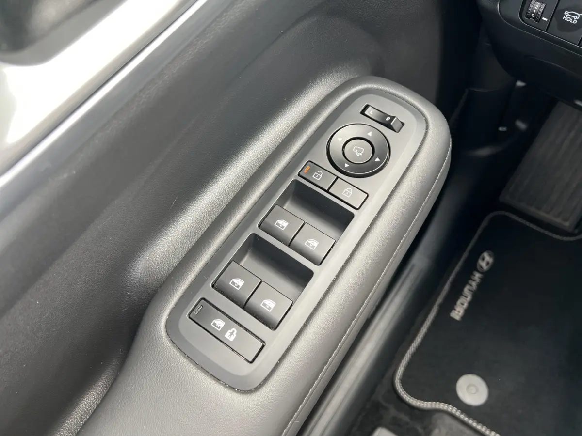 1.6 T-GDI 252pk PHEV Premium Plus 4WD 7p. | Elektrische trekhaak | Sidesteps | Premium Audio | Bestuurdersstoel met geheugen | Dodehoek detectie | Full-LED koplampen | Head-up display | Stoe