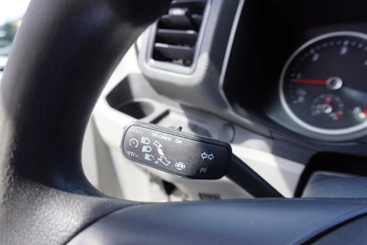 180pk Automaat Dubbellucht open laadbak Tacho Cruise control