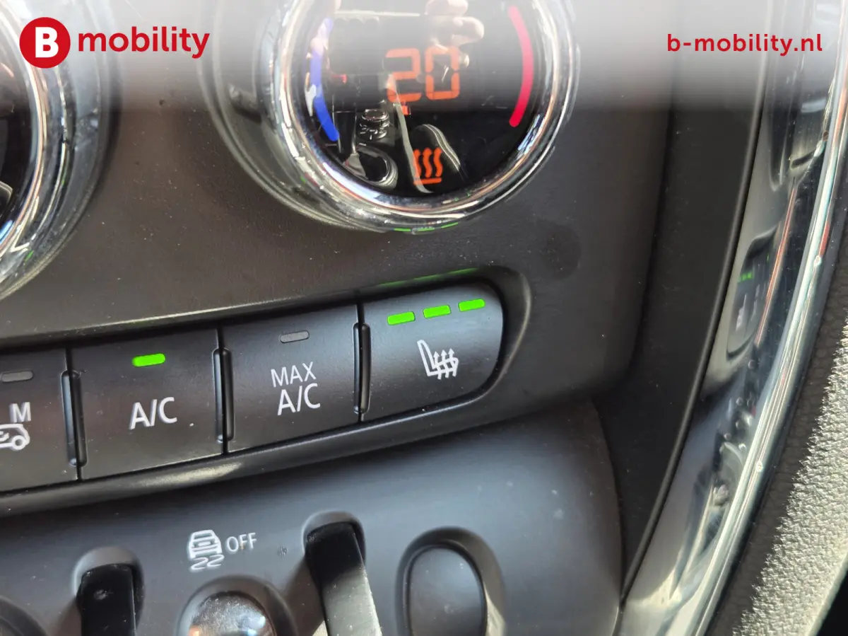 2.0 John Cooper Works ALL4 Chili | LED | Navigatie | PDC | Cruise Control | Sportstoelen