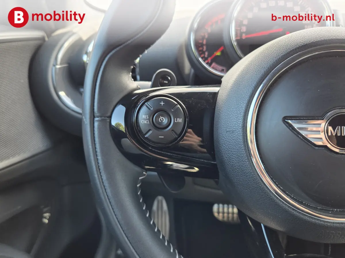 2.0 John Cooper Works ALL4 Chili | LED | Navigatie | PDC | Cruise Control | Sportstoelen
