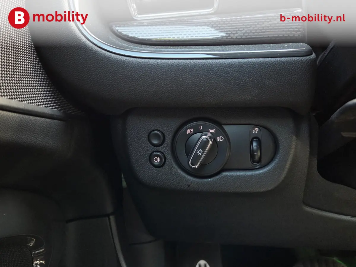 2.0 John Cooper Works ALL4 Chili | LED | Navigatie | PDC | Cruise Control | Sportstoelen
