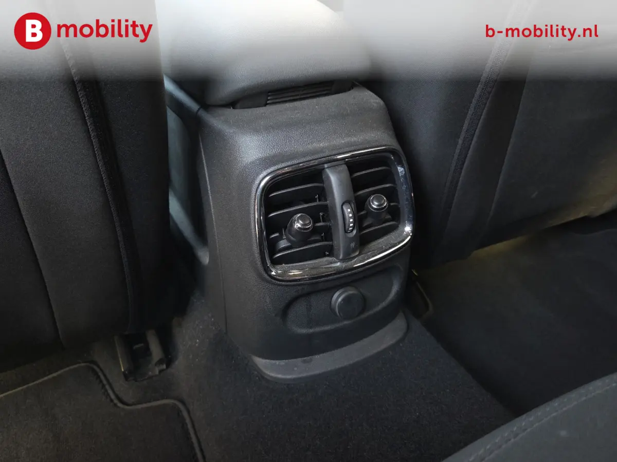 2.0 John Cooper Works ALL4 Chili | LED | Navigatie | PDC | Cruise Control | Sportstoelen