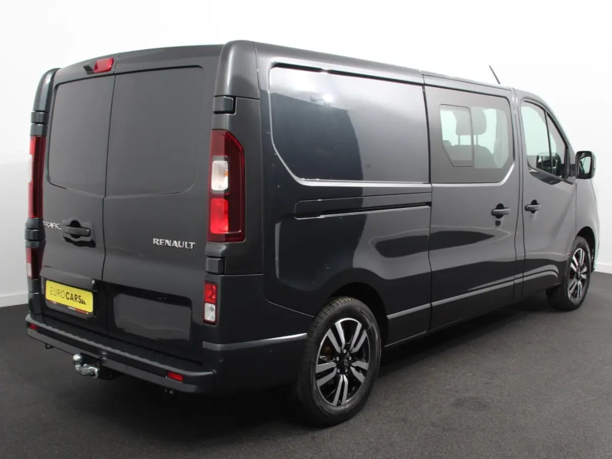 2.0 Blue dC1 150PK L2H1 Dubbele Cabine Automaat Navigatie Airco Lichtmetalen velgen Betimmering Trekhaak Camera Parkeer sensoren Dab