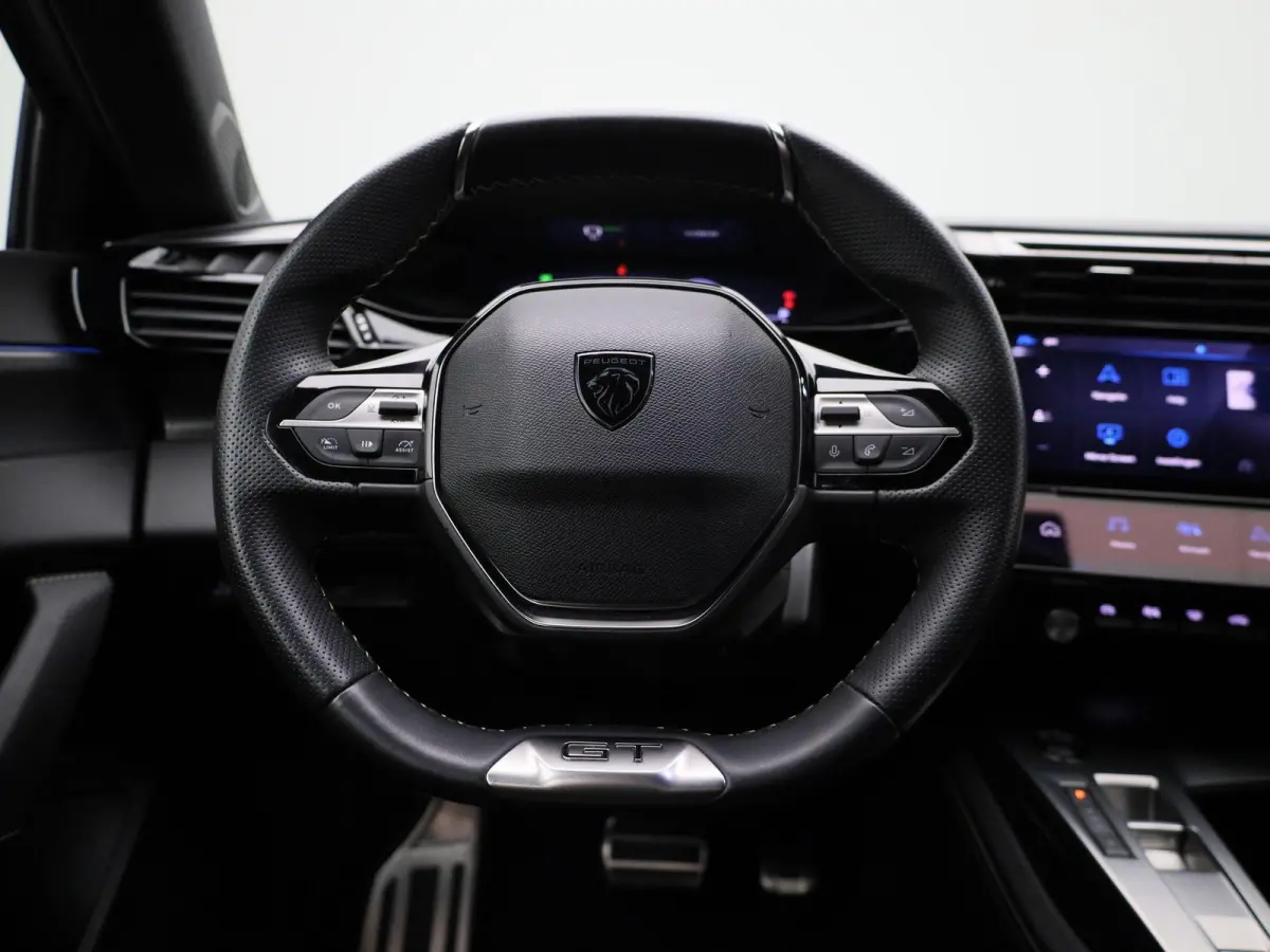 1.6 Plug-in Hybrid 180 GT | Apple Carplay / Android Auto | Panoramadak | Camera | Parkeersensoren | Stoelverwarming |