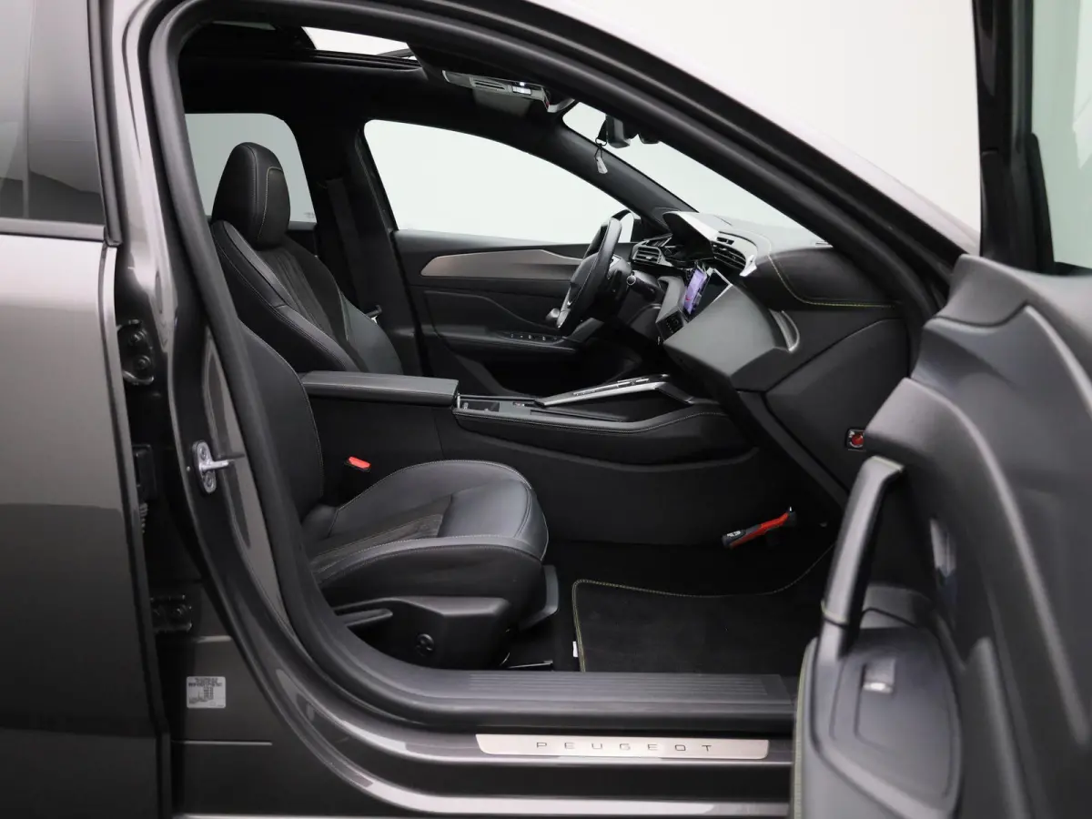 1.6 Plug-in Hybrid 180 GT | Apple Carplay / Android Auto | Panoramadak | Camera | Parkeersensoren | Stoelverwarming |