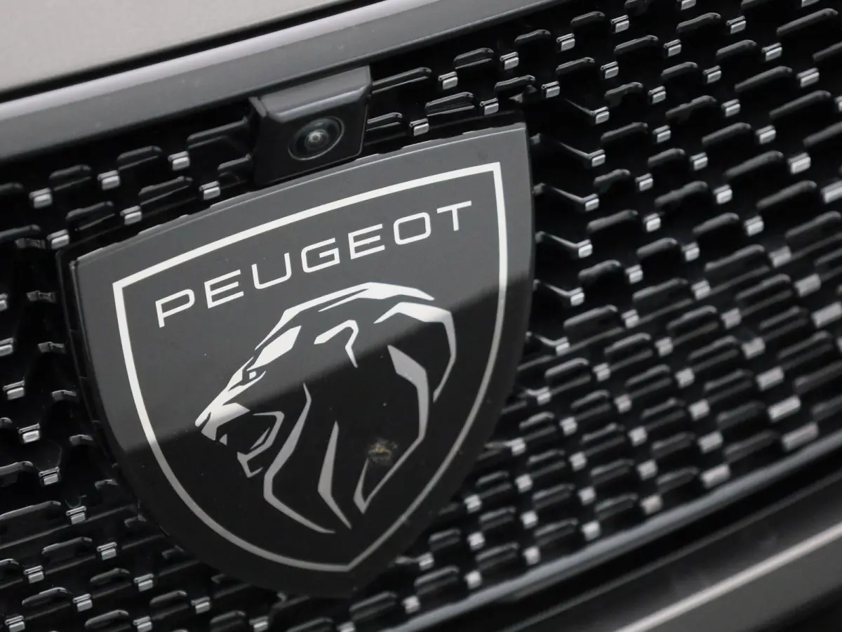 1.6 Plug-in Hybrid 180 GT | Apple Carplay / Android Auto | Panoramadak | Camera | Parkeersensoren | Stoelverwarming |