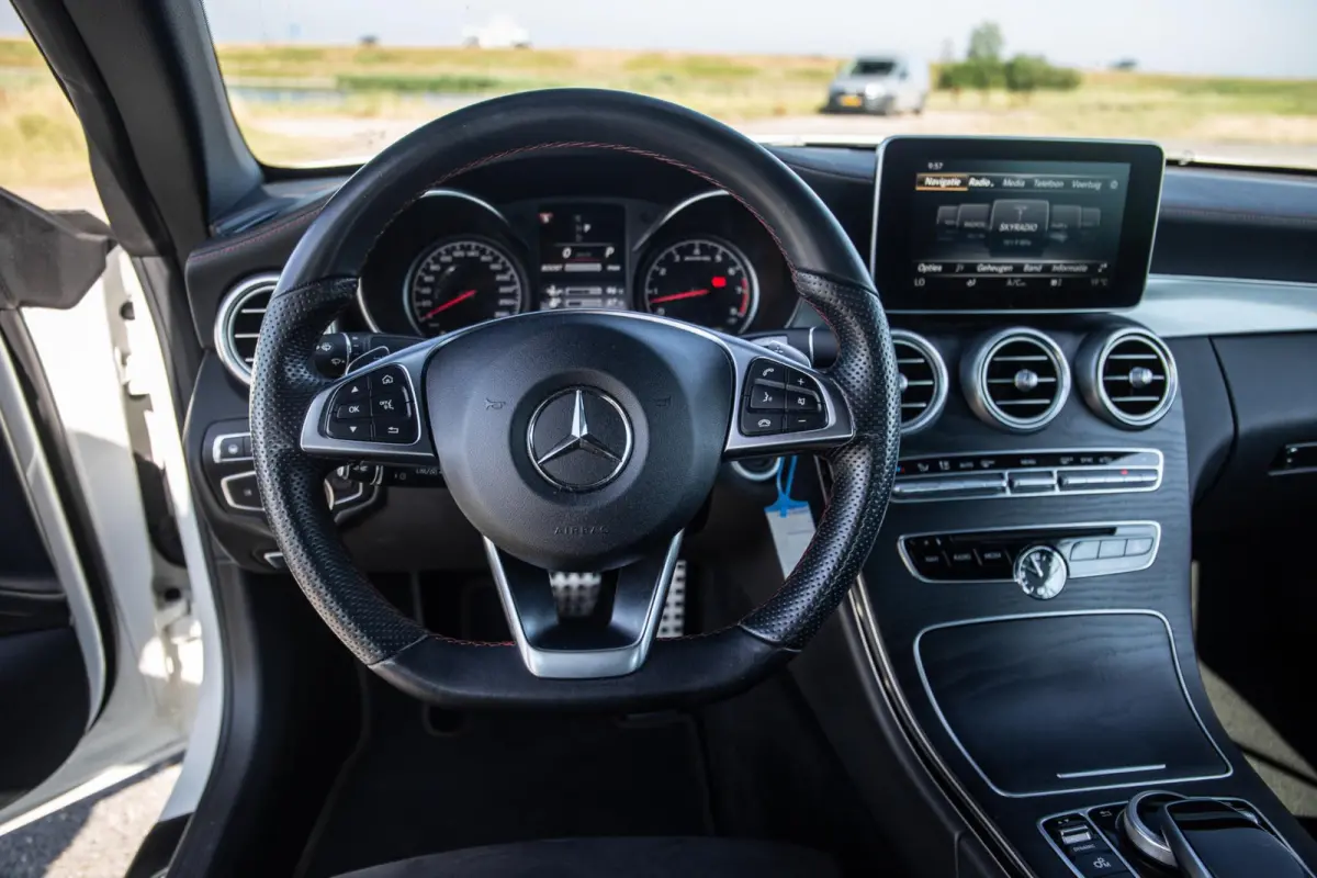 AMG 43 4MATIC DEALER ONDERHOUDEN / NEKVERWARMING / CAMERA / BURMESTER / AIRCO