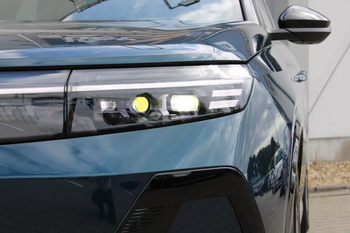 AWD 325 pk Ultimate 73 kwh / 8 jaar garantie / Leder / Panoramadak / 20"inch / 360 camera | 20'' Lichtmetalen wielen ''Diamond Cut Aero'' | 360 graden camera | Draadloze telefoonlader (Induc