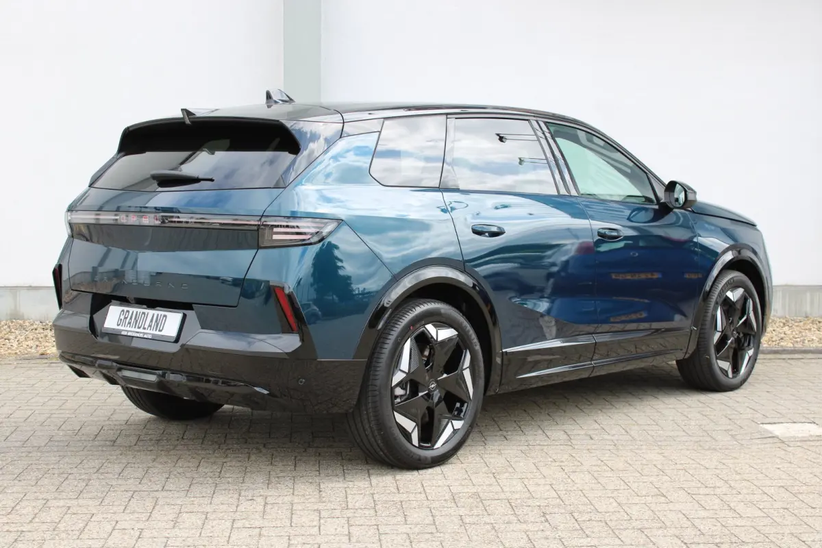 AWD 325 pk Ultimate 73 kwh / 8 jaar garantie / Leder / Panoramadak / 20"inch / 360 camera | 20'' Lichtmetalen wielen ''Diamond Cut Aero'' | 360 graden camera | Draadloze telefoonlader (Induc