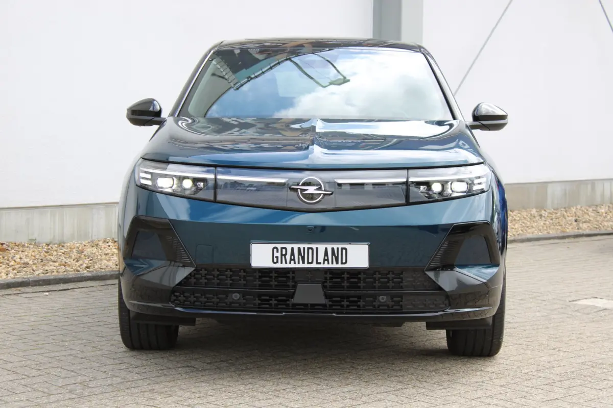 AWD 325 pk Ultimate 73 kwh / 8 jaar garantie / Leder / Panoramadak / 20"inch / 360 camera | 20'' Lichtmetalen wielen ''Diamond Cut Aero'' | 360 graden camera | Draadloze telefoonlader (Induc