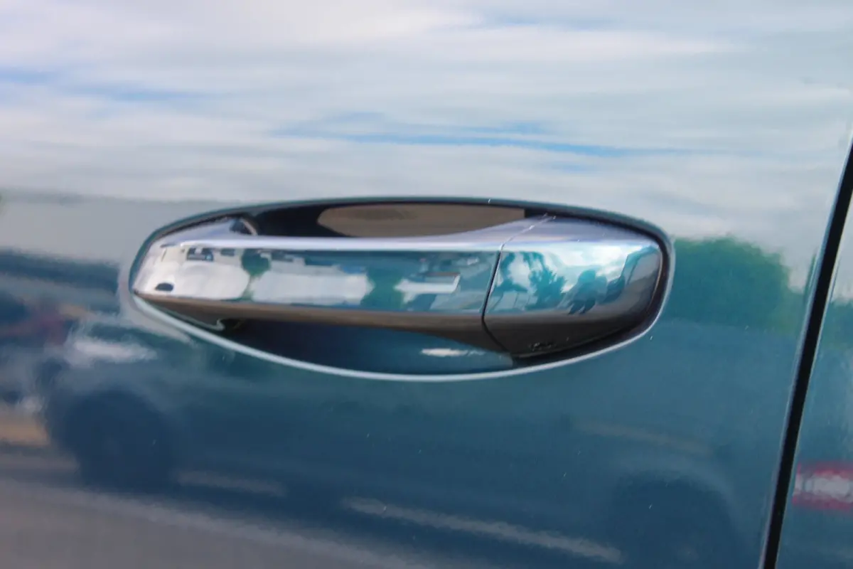 AWD 325 pk Ultimate 73 kwh / 8 jaar garantie / Leder / Panoramadak / 20"inch / 360 camera | 20'' Lichtmetalen wielen ''Diamond Cut Aero'' | 360 graden camera | Draadloze telefoonlader (Induc