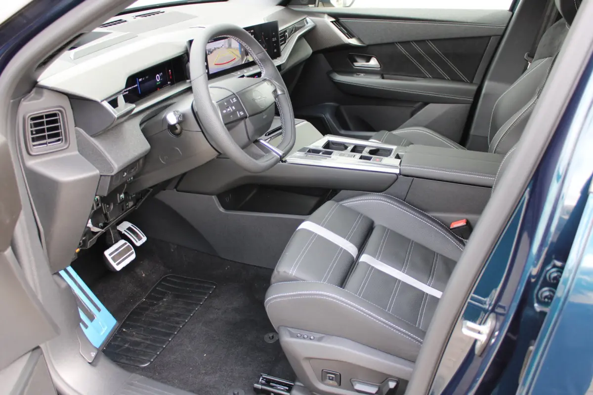 AWD 325 pk Ultimate 73 kwh / 8 jaar garantie / Leder / Panoramadak / 20"inch / 360 camera | 20'' Lichtmetalen wielen ''Diamond Cut Aero'' | 360 graden camera | Draadloze telefoonlader (Induc